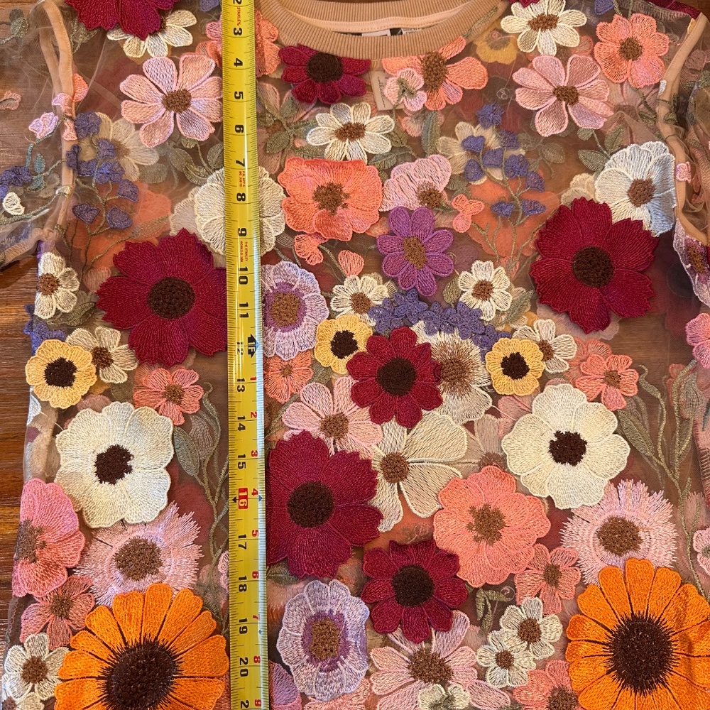 Anthropologie Dolan Flower Appliqué Sheer Top Size M - Picture 6 of 6